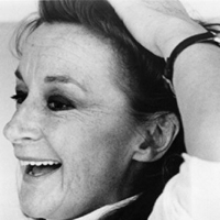 Broadway Theatres To Dim Lights in Memory of Zoe Caldwell Photo